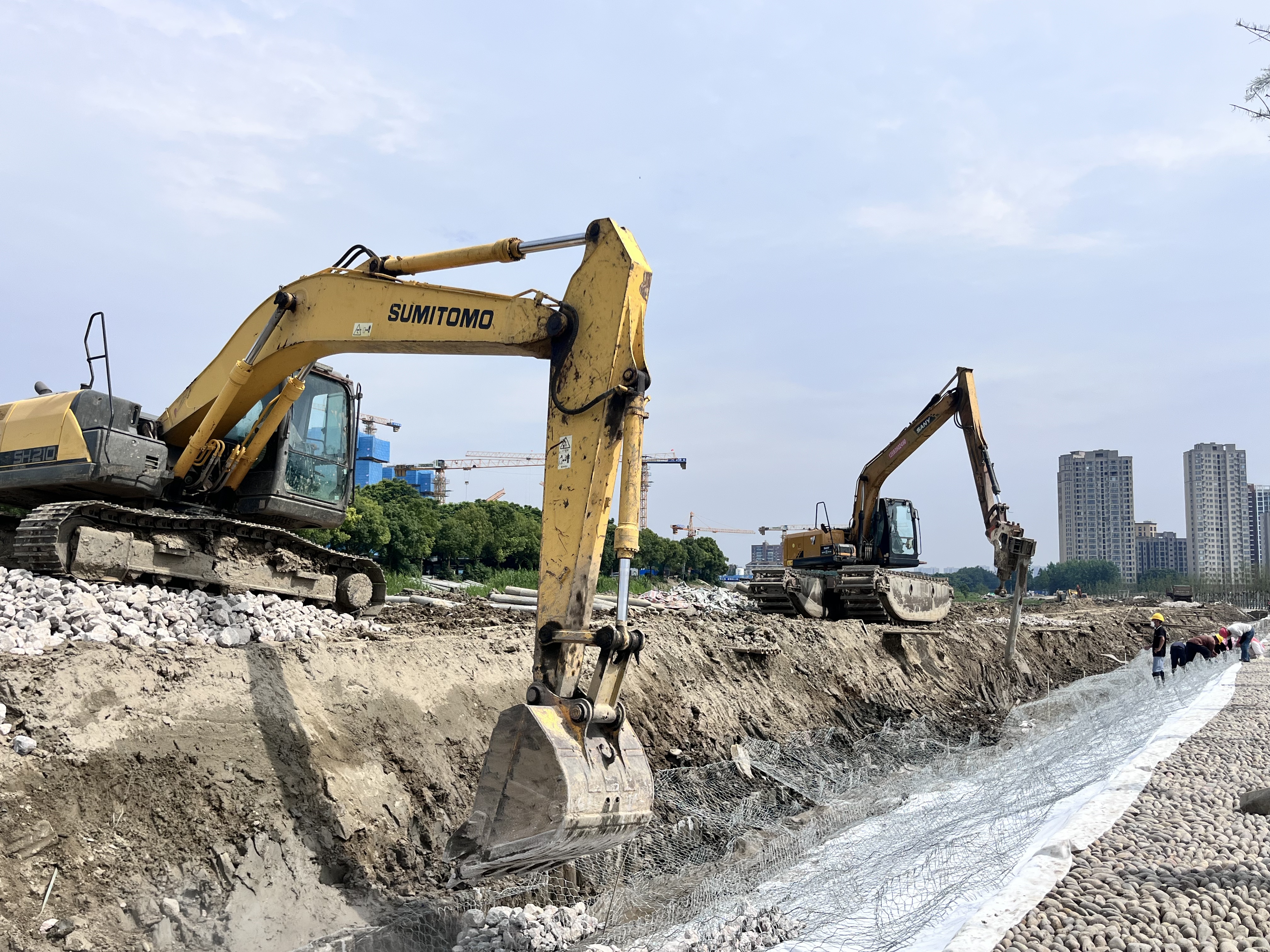 刷新民生“进度条” 拉升城市“品质线”——潜江上半年民生城建项目攻坚纪实