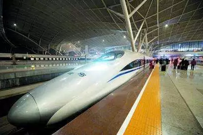 362/3次及d364/1次,经由宁蓉线运行;汉口-厦门北d3286/7次及d3288/5次