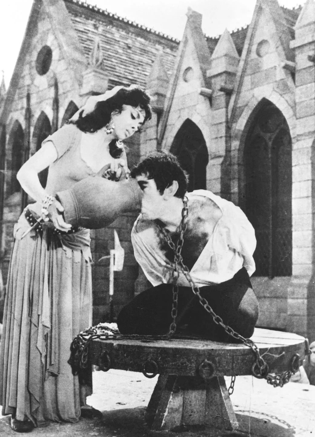 卡西莫多在哭泣巴黎圣母院在我们记忆中的样子