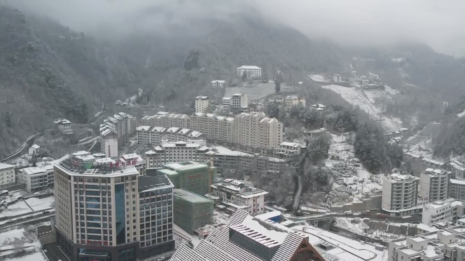 神农架林区春节撞上下雪虎年味儿更浓
