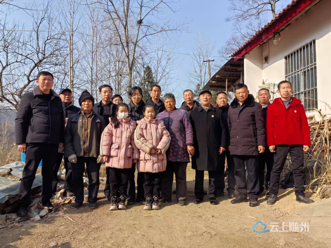 洪山镇:爱心在这里传递