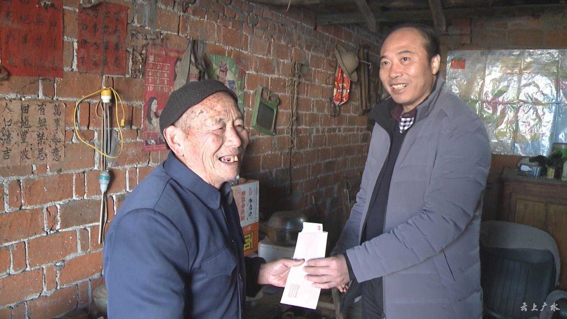 何庆海到马坪镇走访慰问困难党员 群众及退伍军人家庭 _云上广水