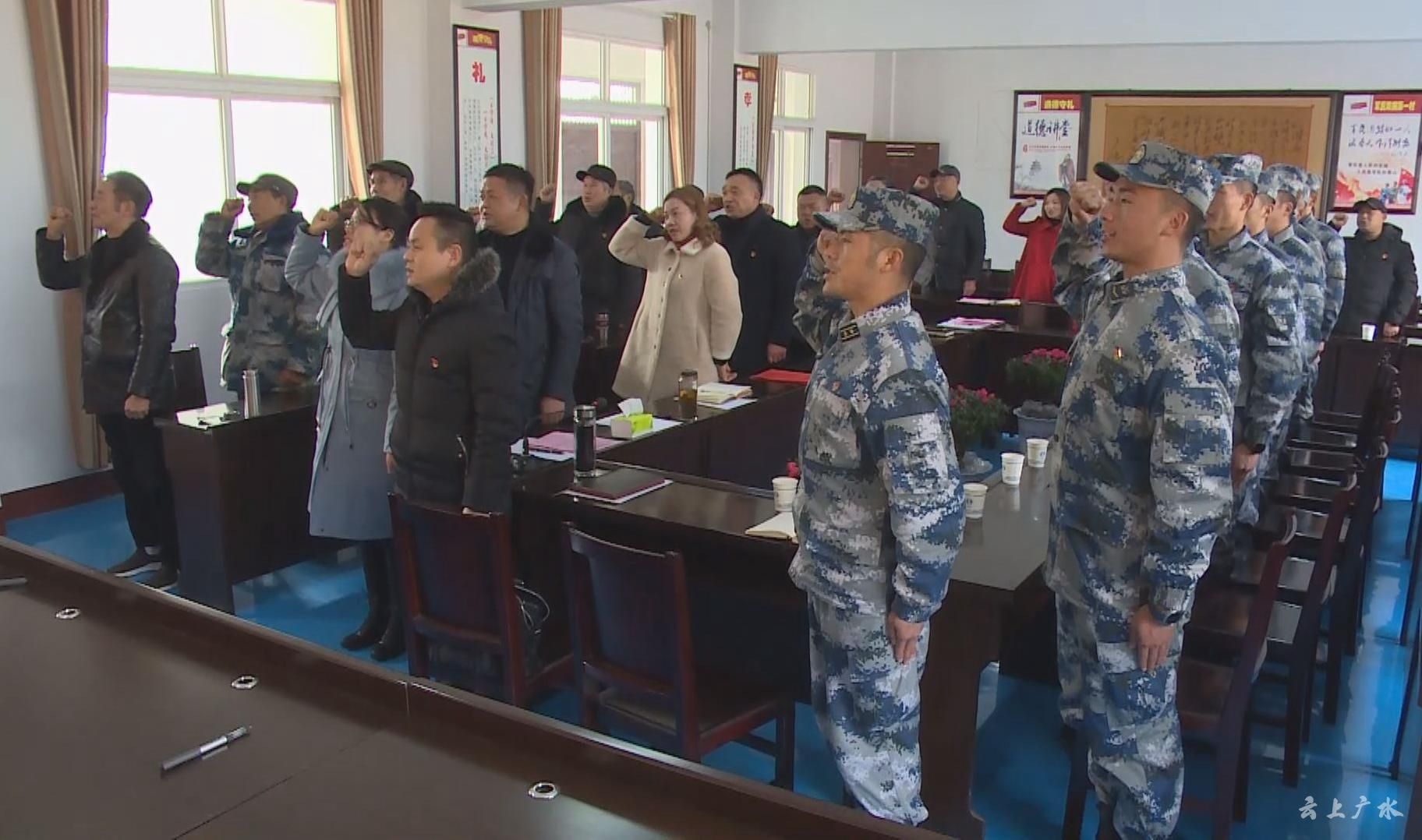 应办八一村结对模范空降兵连书写双拥共建新篇章