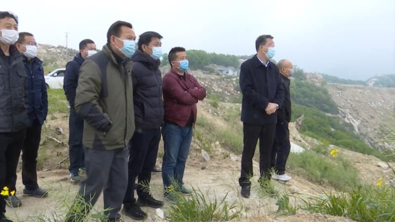 县委常委,县委办主任廖志文,县委常委,统战部长刘海,副县长王笠参加