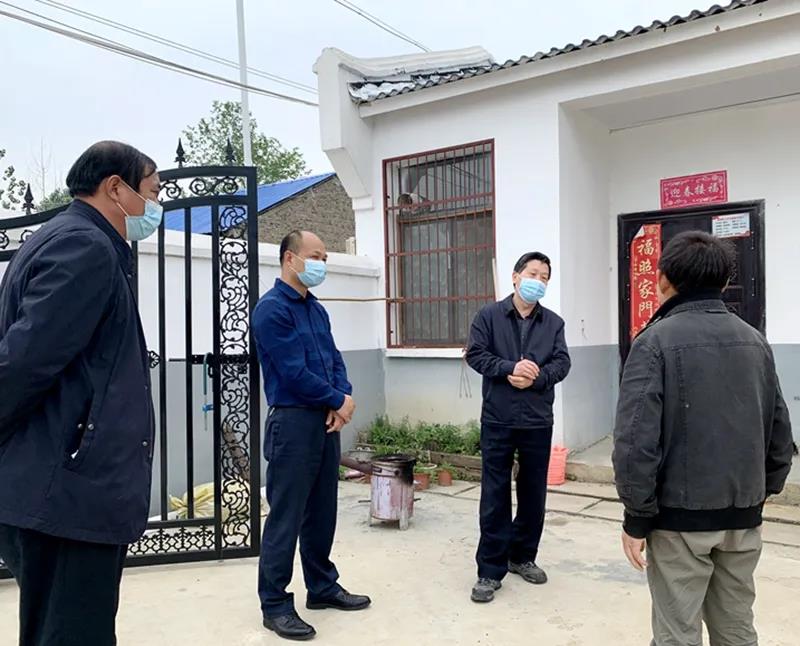 县发改局,县自然资源和规划局,县农业农村局主要负责人到小林镇就当前