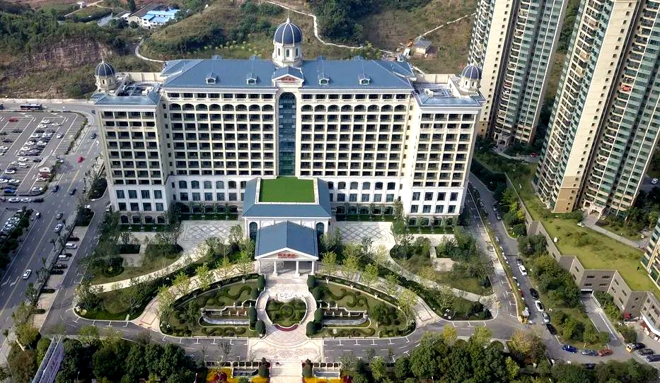 宜昌恒大酒店地处中国优秀旅游城市宜昌,坐落于风景秀丽的夷陵区(高新