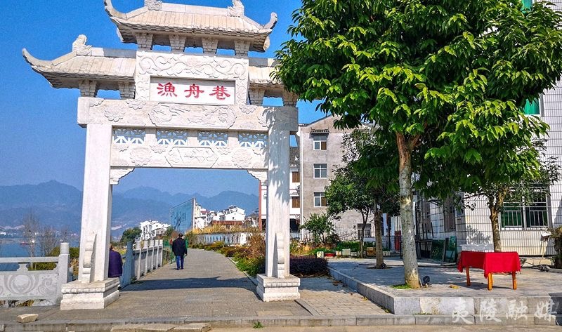 3亿元的"两坝一峡运力补充项目"在夷陵区三斗坪镇启动建设,将新建2