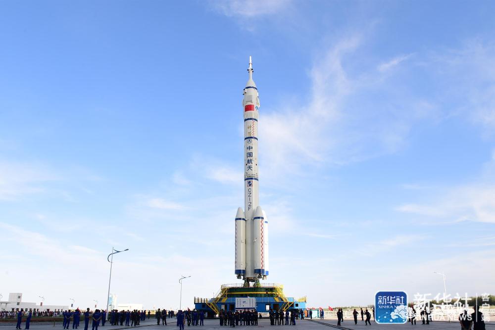 新华社发(汪江波 摄)北京时间2021年6月9日,神舟十二号载人飞船与长征