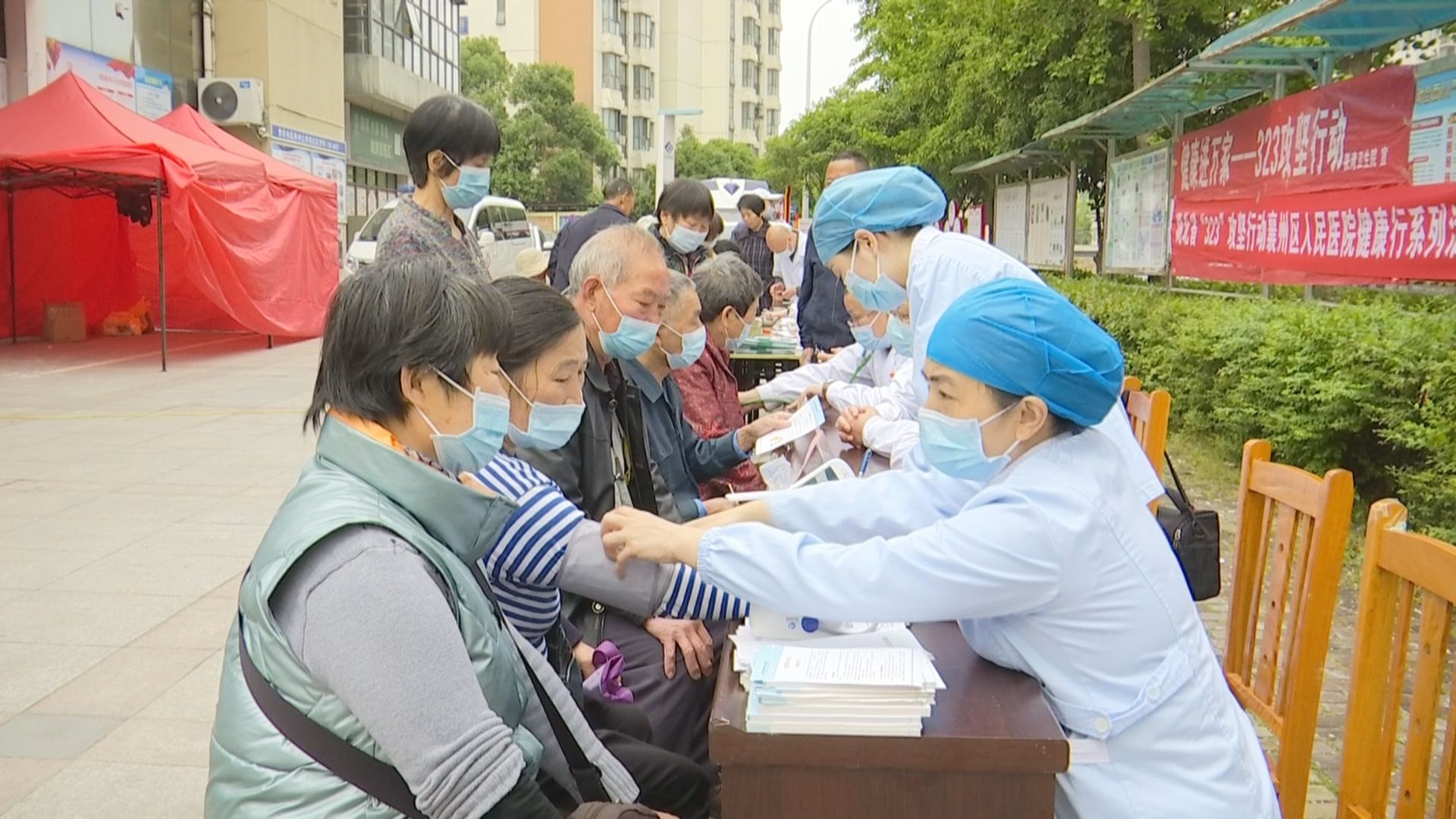 护理服务进社区健康上门暖人心