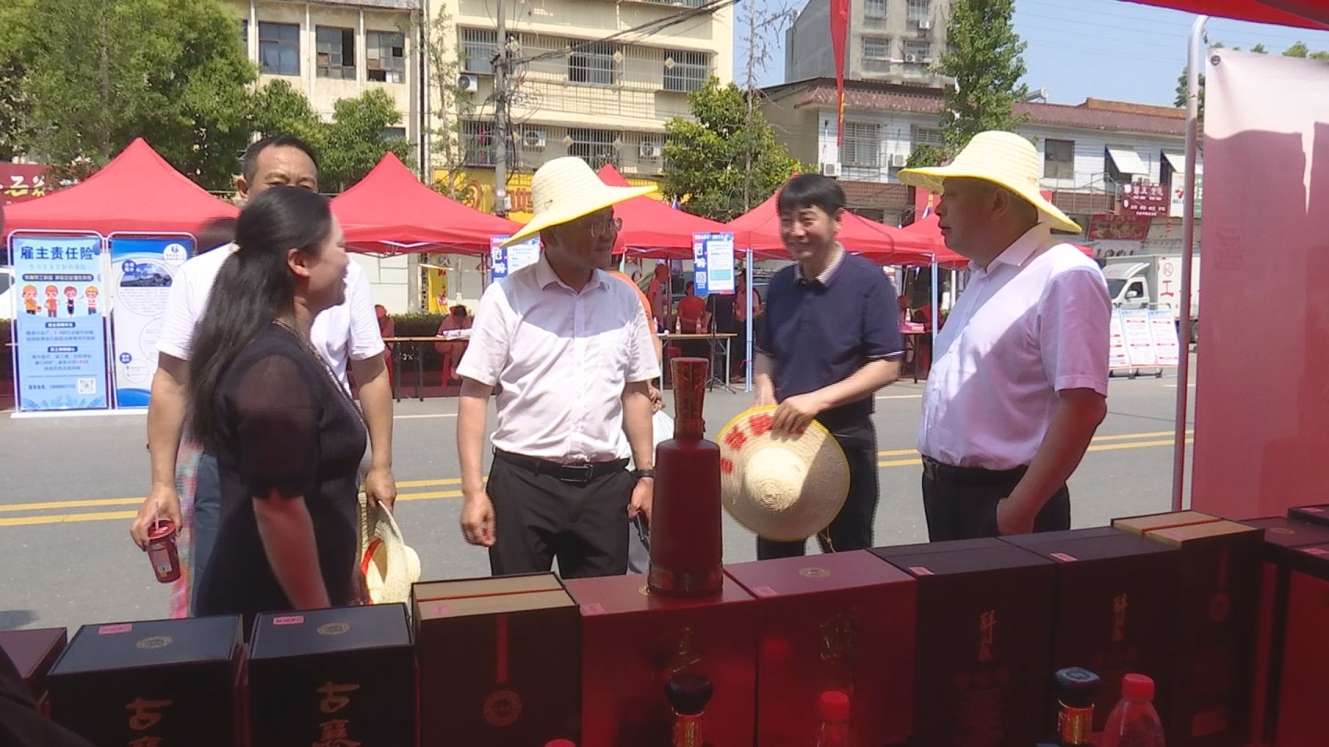 5月20日"李喜华"豫剧文化交流活动期间,区领导欧阳斌,刘德玉,崔文峰