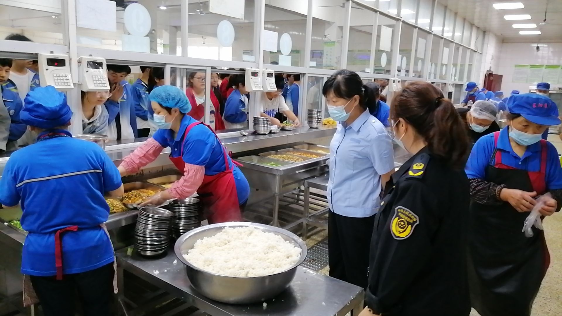 双沟城运:联勤联动聚合力 上下同心护高考_襄阳襄州网