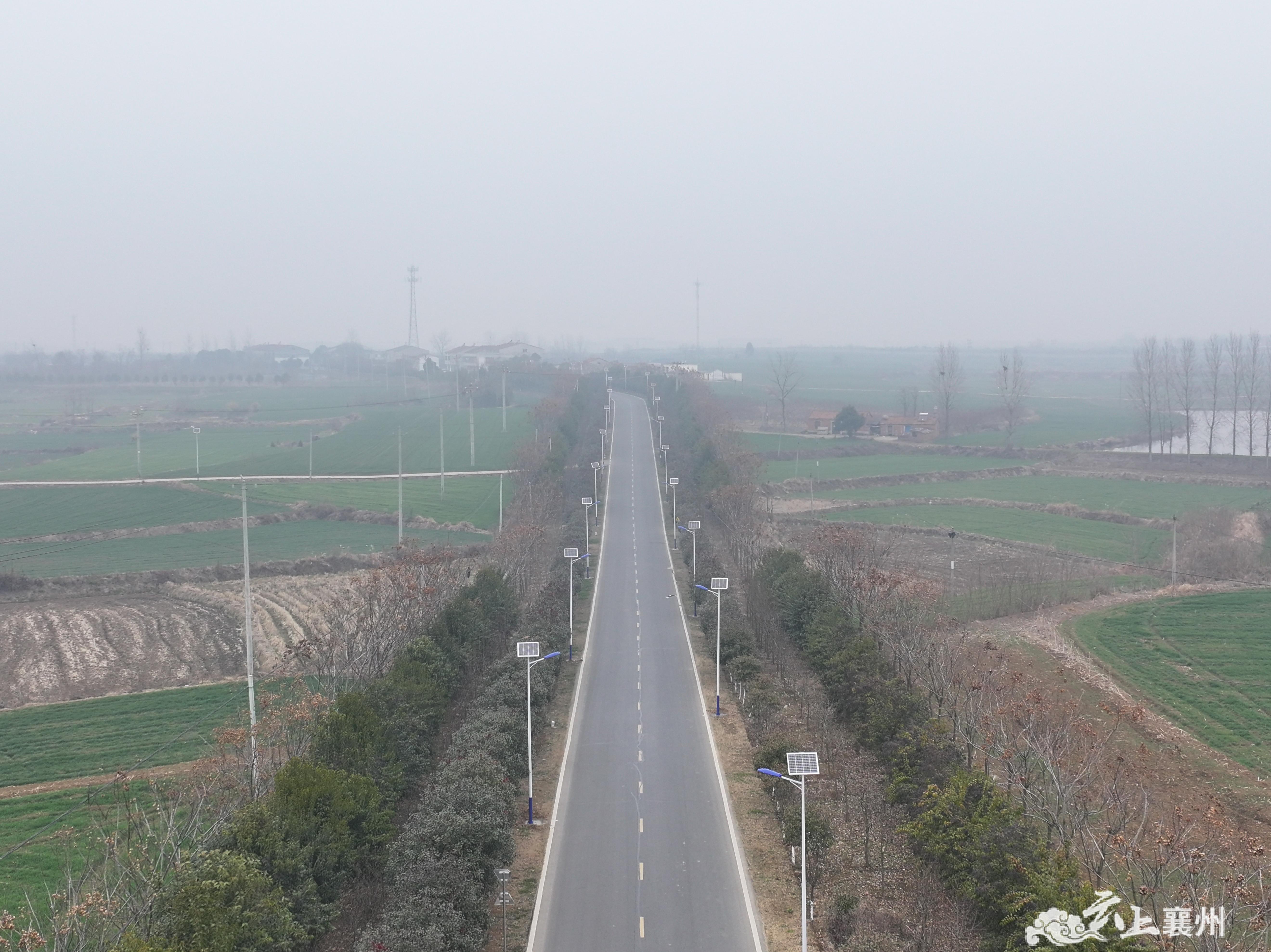 黄龙镇:乡贤捐赠15万 点亮共同缔造灯_襄阳襄州网