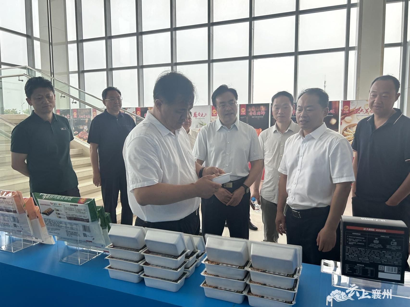 市人大常委会党组成员,副主任王鹏,区人大常委会党组书记,主任张双成