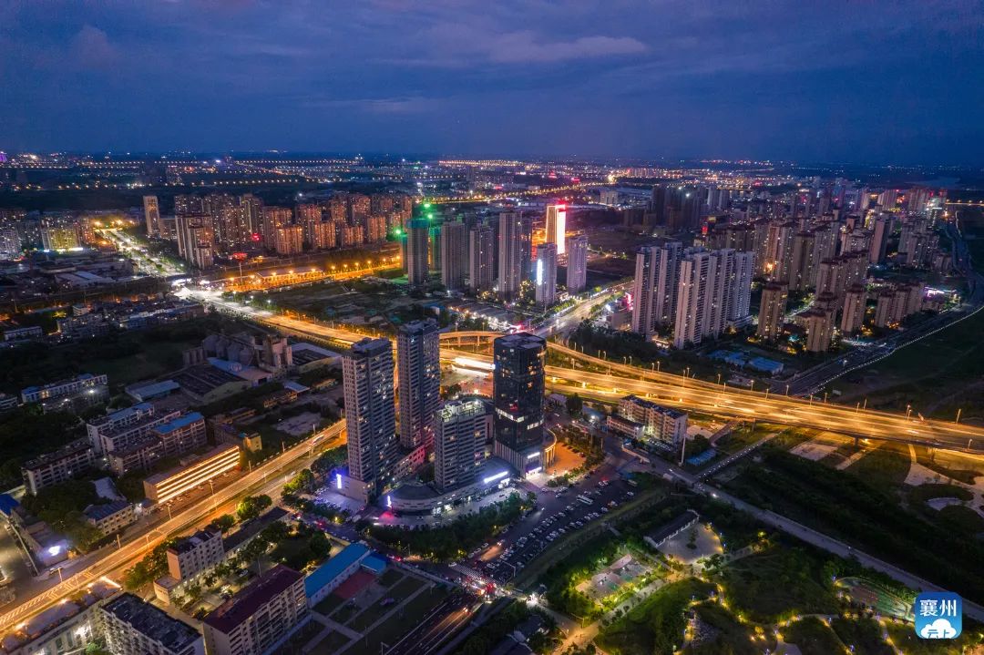 《万家灯火》.jpg
