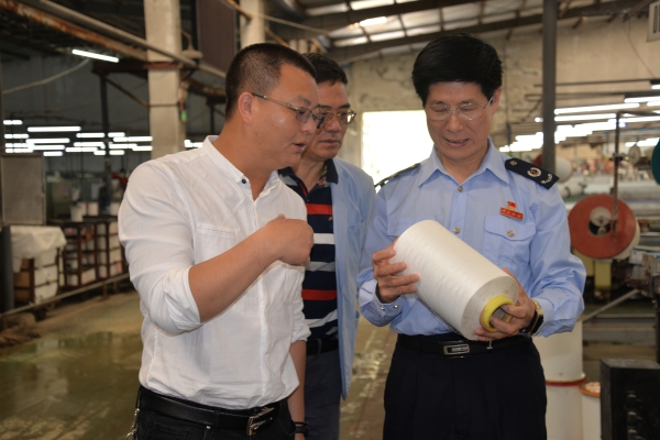 千名税干进万企减税降费新服务