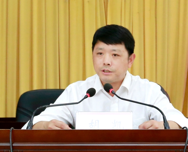 黄州区加大工作力度督办重点难点工作