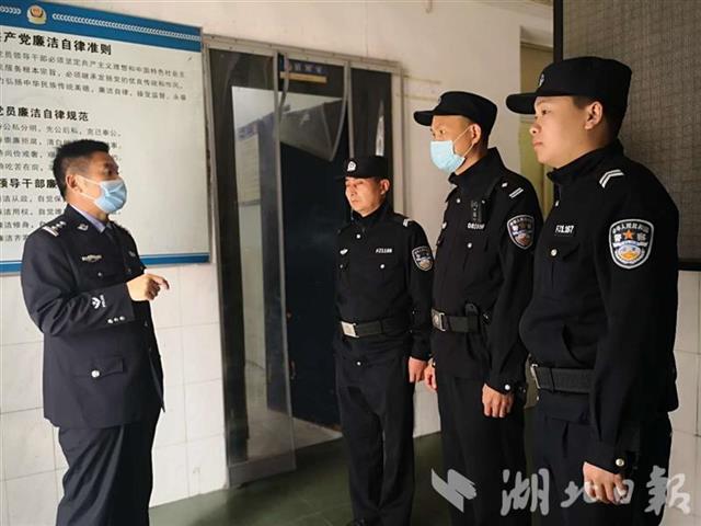 警界之星书院派出所所长陶华明赢得群众信任才揪得出黑恶势力线索