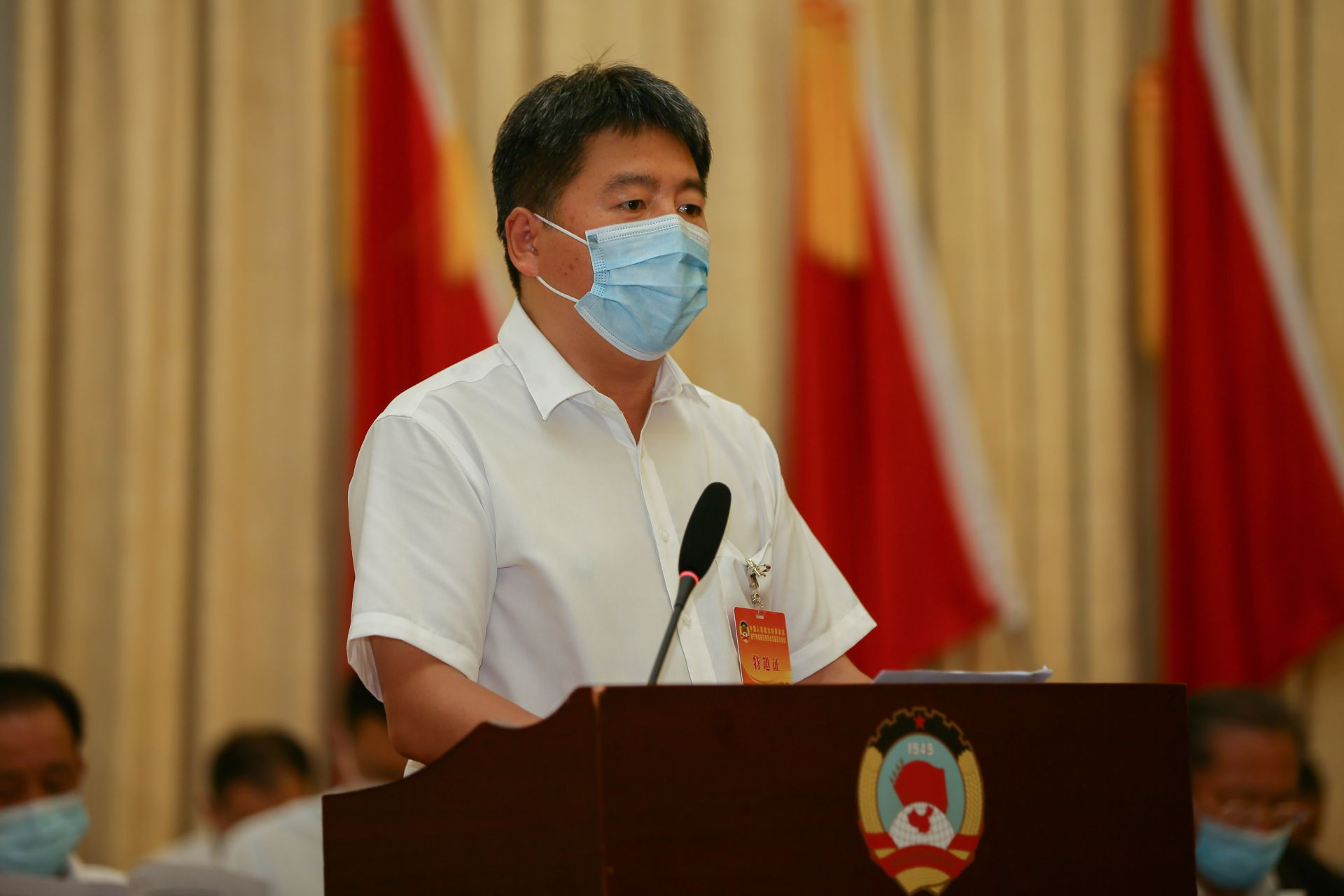 胡剑芳  摄影:吴涛)6月21日上午,中国人民政治协商会议咸宁市咸安区第