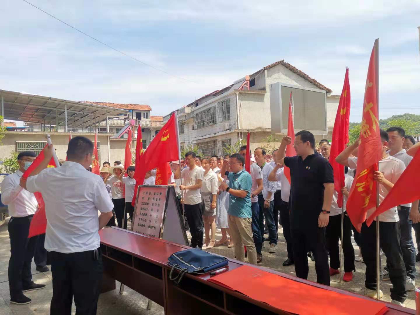 红色文化展走进大幕乡