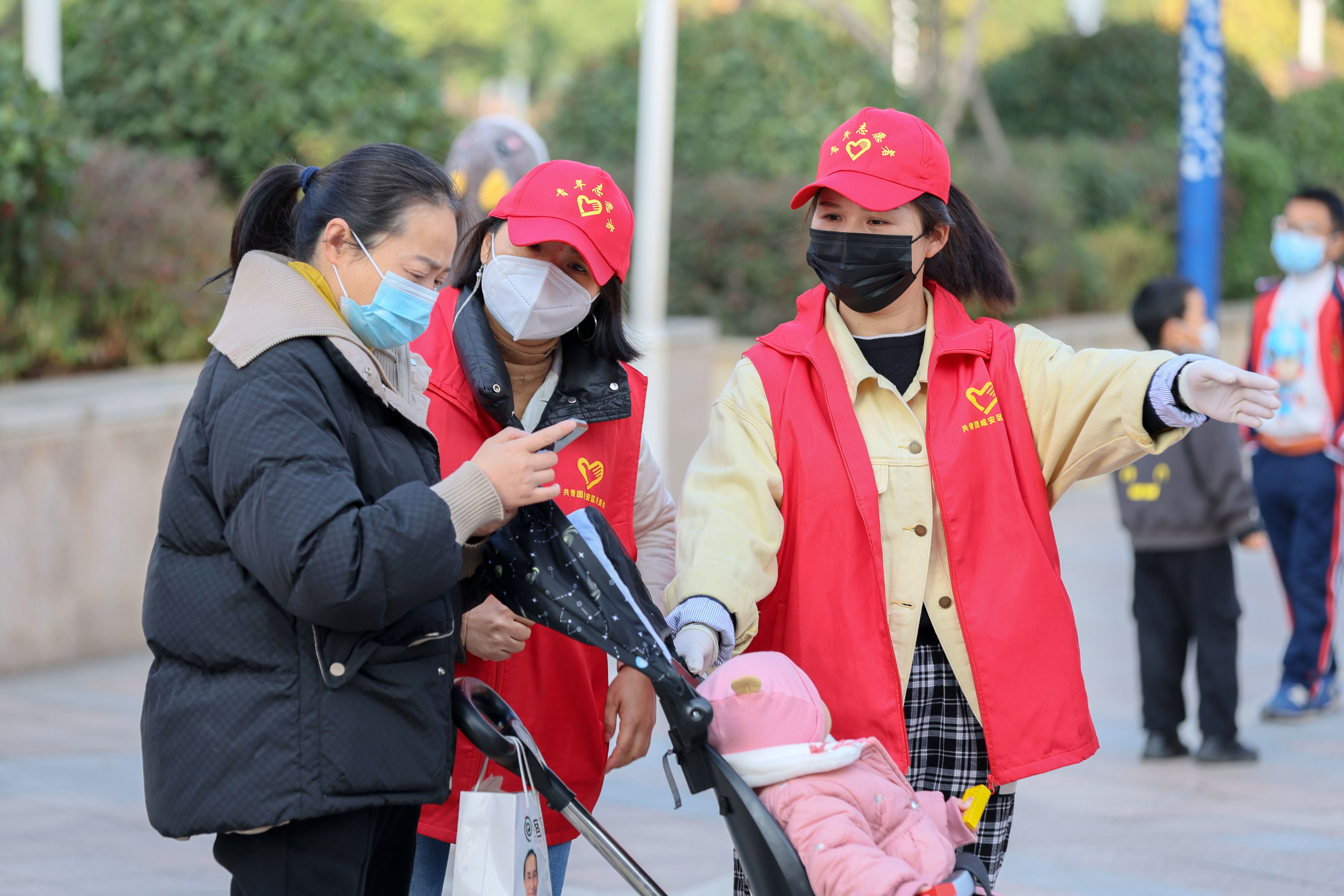 微光成炬,温暖人心!青年志愿者们在行动