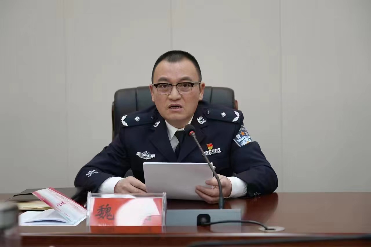 市"平安咸宁全域提升"活动咸安工作团团长魏涛出席会议并讲话,区委副