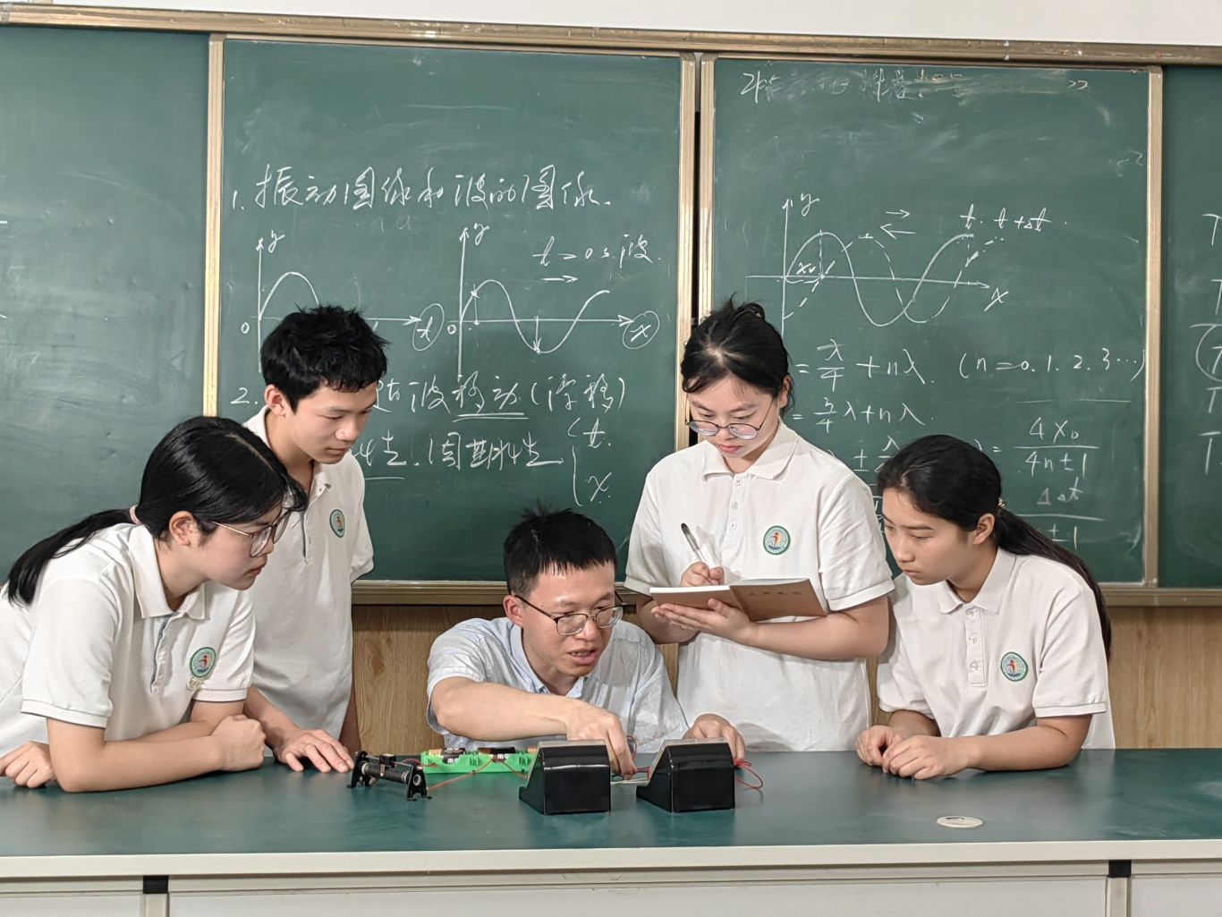 6.物理实验.jpg