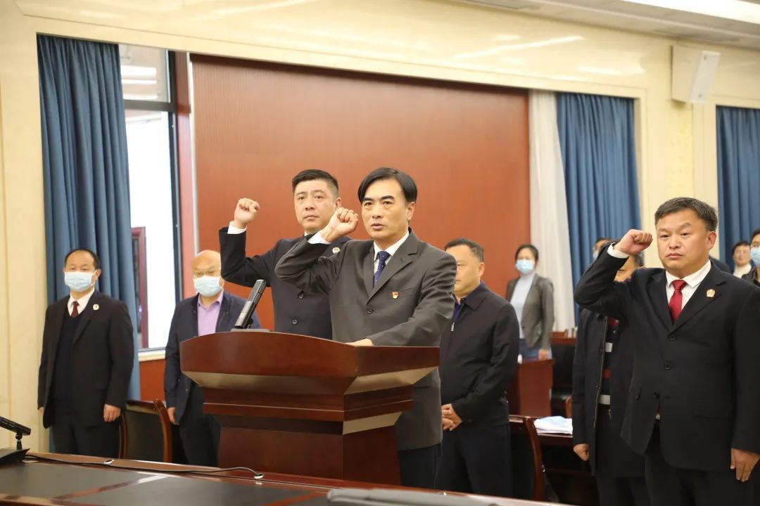 随州市曾都区第三届人大常委会第三十六次会议召开