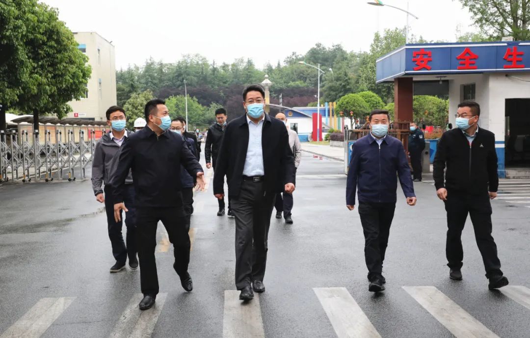 何胜检查疫情防控,安全生产工作_云上曾都