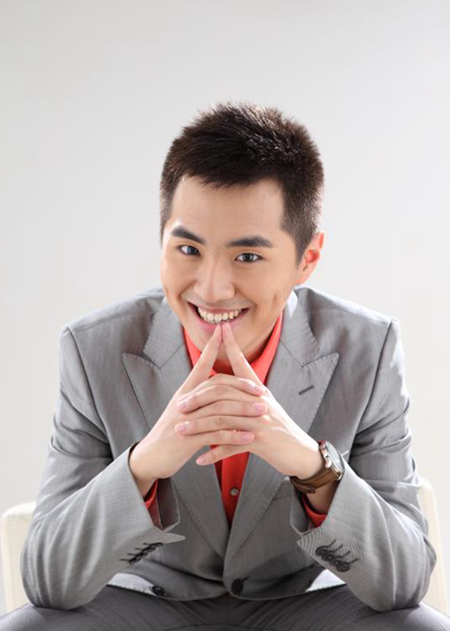 交通广播频道主持人——蒋程蒋程是《天天早班车》,《路客二手车》