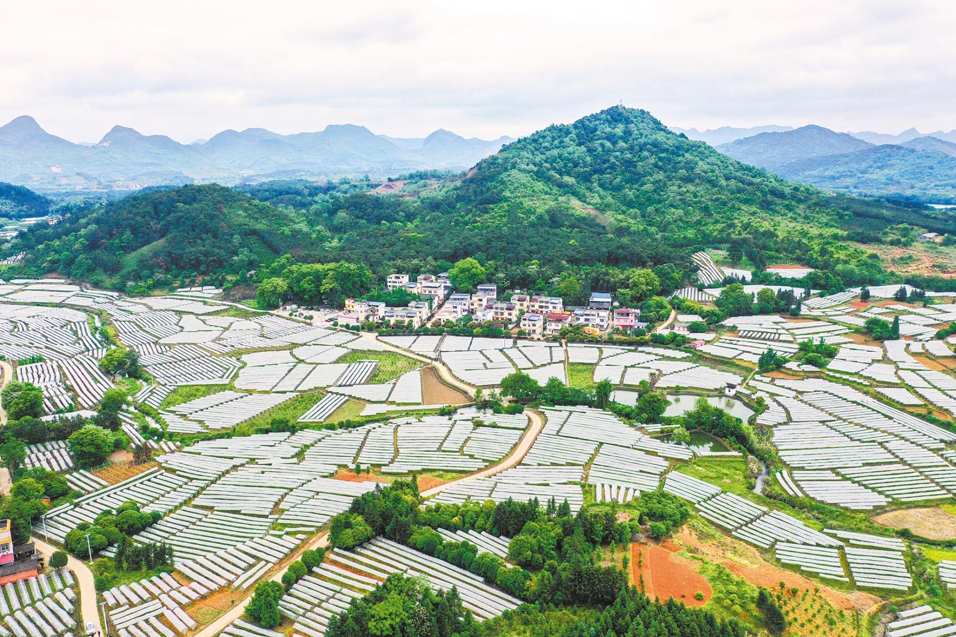 人民对美好生活的向往就是我们的奋斗目标十个明确彰显马克思主义中国