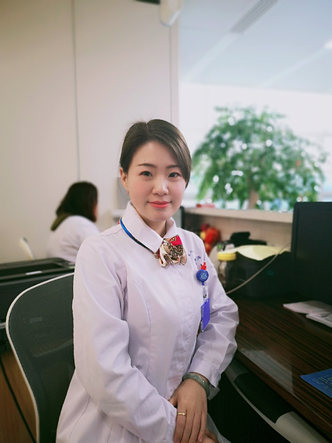 的他们刘丽,来自江苏省人民医院妇科,现为黄石市中医医院呼吸内科护士