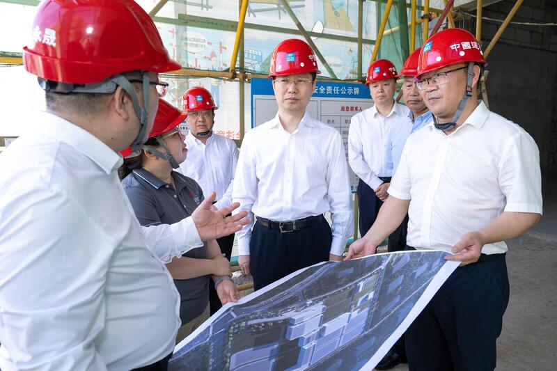 郄英才调研重大项目建设