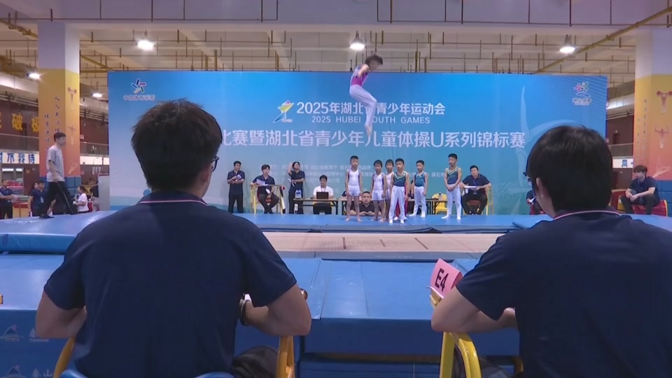 【新闻直通车】直通青运会 | 翻滚吧少年！体操比赛今日开赛