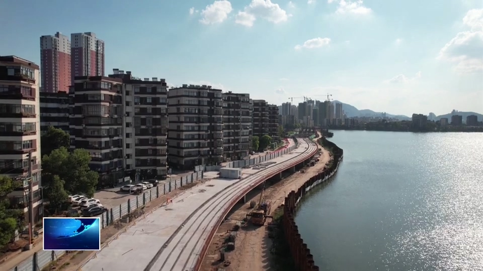 奋进第一方阵 建功支点建设·“项”前冲 | 颐阳路生态廊道工程拼宽桥段主体成型