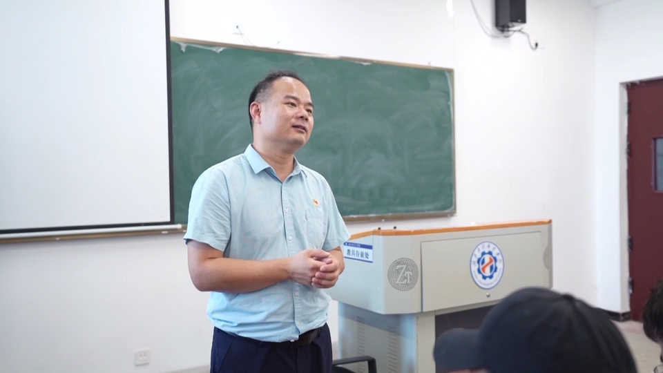 党员风采 | 涂贵军：为高职学生点亮出彩人生