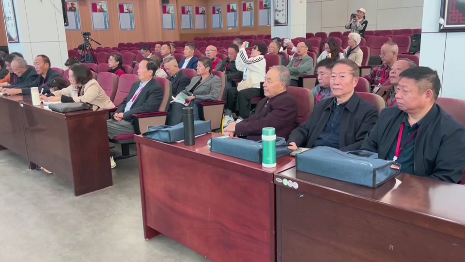 【新闻直通车】杂文大家蒋元明：五十年专注“一件事”