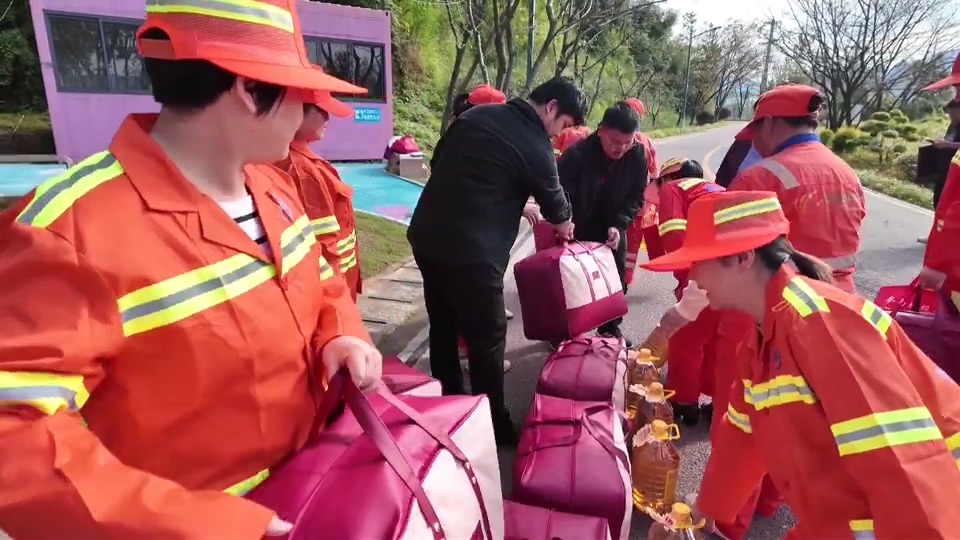 【新闻直通车】致敬“城市美容师” | 26名优秀“城市美容师”获表彰