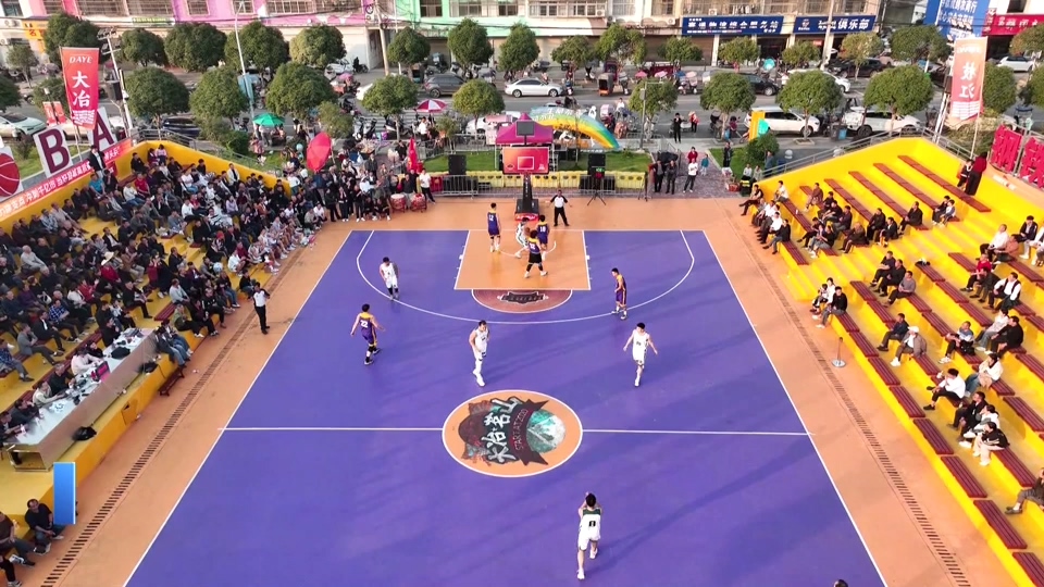 【新闻直通车】全民健身 | 满场欢呼！茗山“村BA”收官 冠军奖头大黄牛