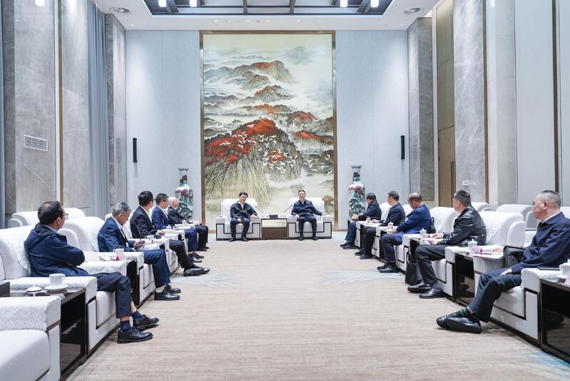 长江（黄石新港）水铁联运供应链合作大会在我市举行