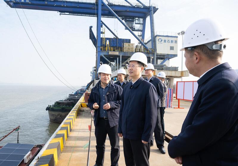 郄英才赴新港园区宣讲党的二十届四中全会精神