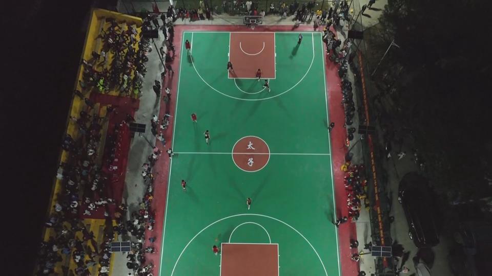 【新闻直通车】全民健身 | 宽敞又安全！新球场焕新颜 快乐运动再升级