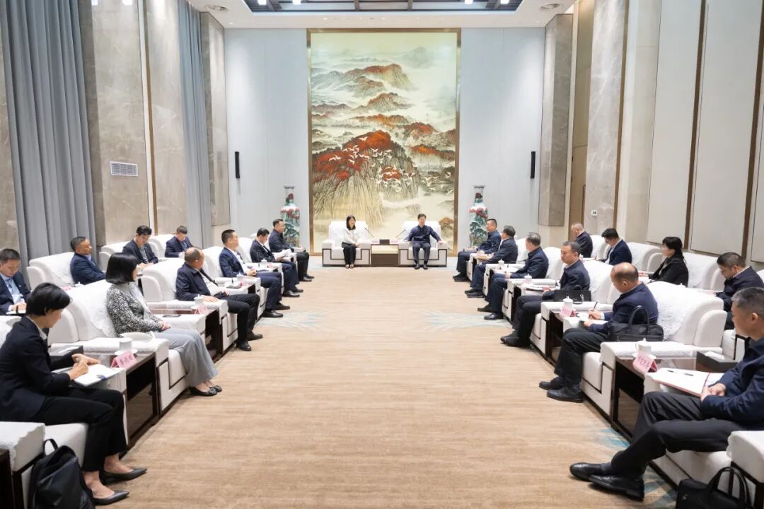 郄英才吴之凌与深圳港集团胡朝阳、沈华新一行座谈