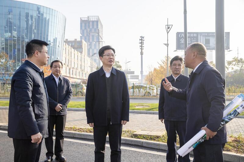 郄英才前往市城发集团宣讲党的二十届四中全会精神并调研高质量发展工作