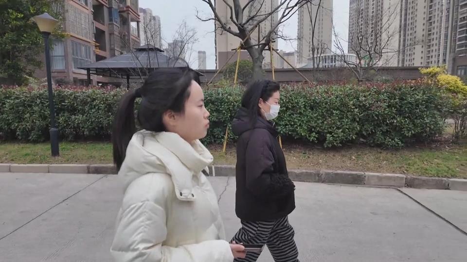 【新闻直通车】你打6363110 我来帮你跑腿 | 物业回应：信息移交无错 自来水公司已在处理