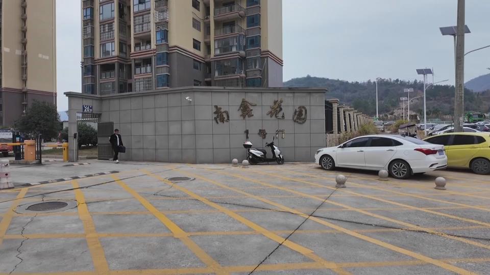 【新闻直通车】你打6363110 我来帮你跑腿 | 市民投诉：水表数据“张冠李戴” 水费错付多年