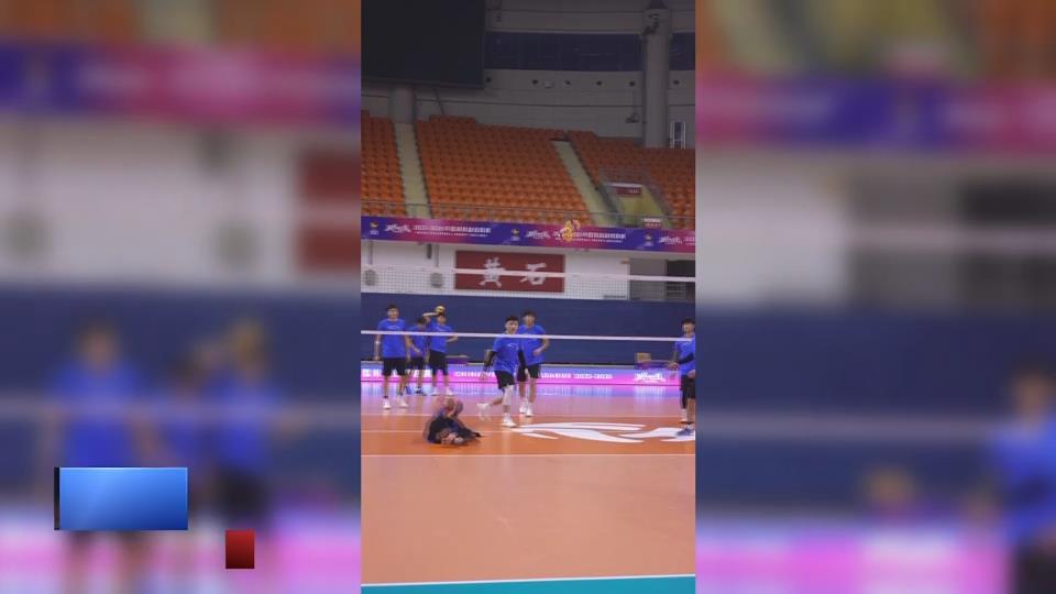 【新闻直通车】全国男子排球超级联赛黄石赛区比赛 | 黄石东楚男排全力备战新赛季