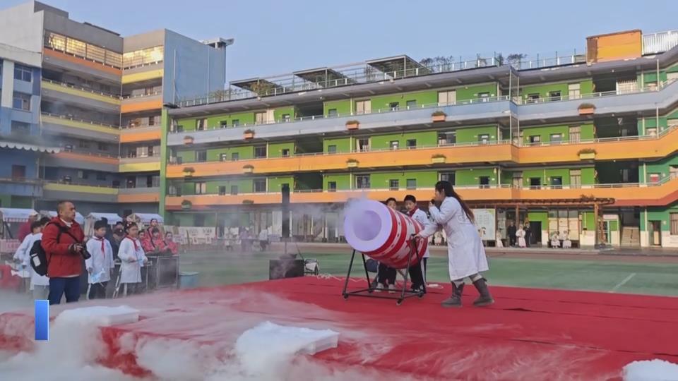 【新聞直通車】關(guān)愛保護未成年人健康成長 | 一場市集 讓傳統(tǒng)技藝與未來科技美好相遇