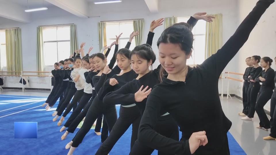 【新闻直通车】2026年黄石市迎春联欢晚会 | 每日排练 《桃花流水西塞山》将沉浸式演绎家乡诗画