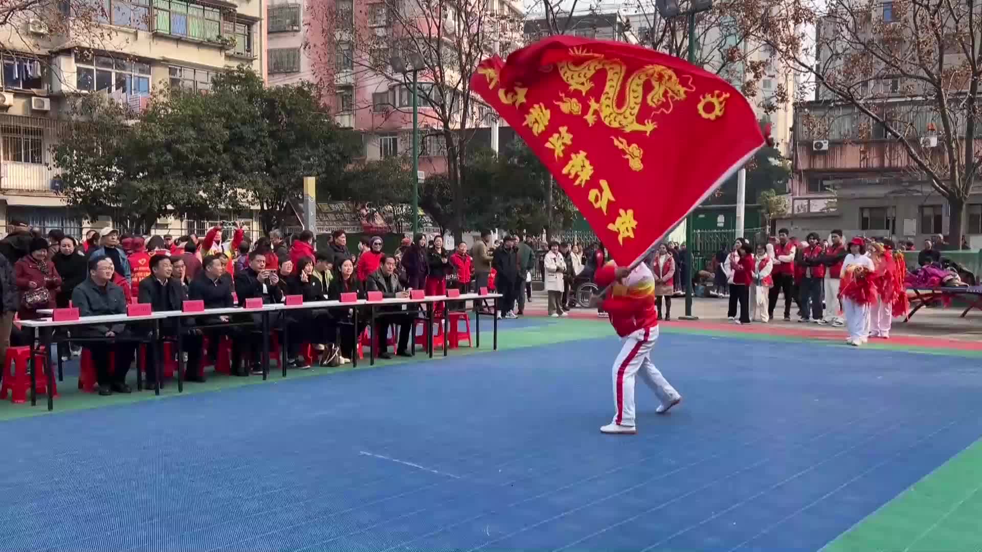 【新闻直通车】浓情百家宴 | 覆盆山社区：邀请留学生来吃席