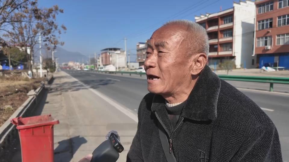 【新聞直通車】你打6363110 我來幫你跑腿 | 大冶臨時公交提前甩客 七旬老爹拄拐摸黑回家